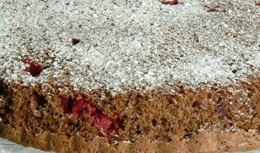 шоколадный пирог с клюквой