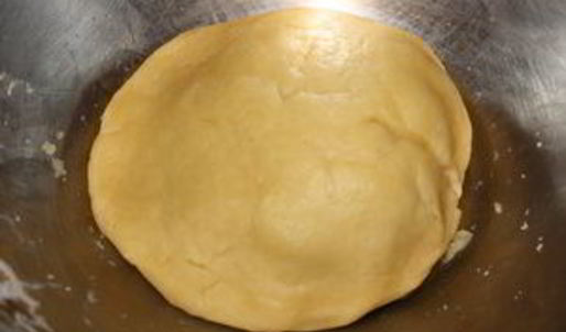 сливово-миндальный пирог