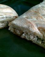 Слоеный пирог с брынзой курицей грибами