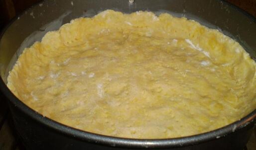 томатный киш с ветчиной и брынзой