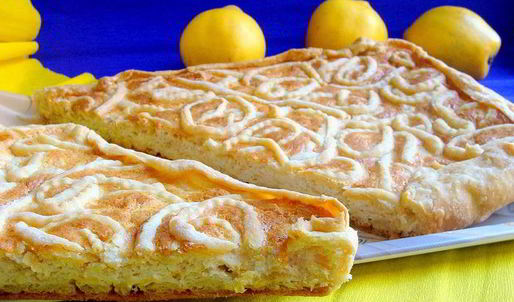 творожно-белковый пирог с айвой