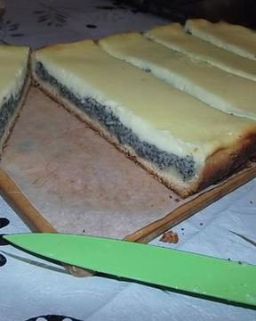 Вкусный пирог с маковой начинкой и сметанным суфле