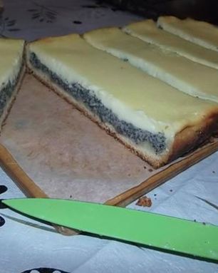 Вкусный пирог с маковой начинкой и сметанным суфле