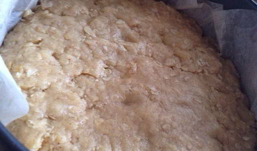 яблочно-овсяный пирог