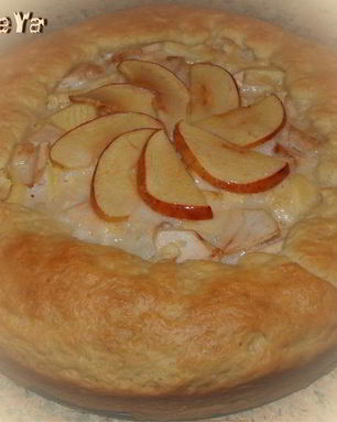 Яблочный пирог из вкусного теста со сливочной заливкой