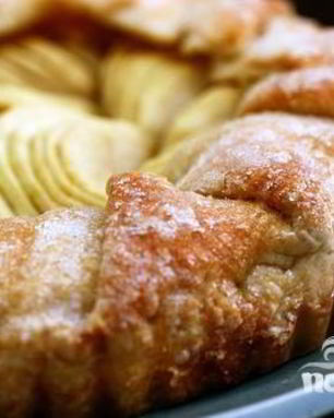 Яблочный пирог с сахарной глазурью