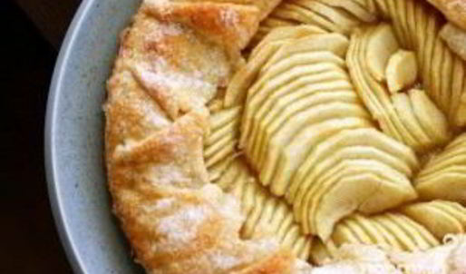 яблочный пирог с сахарной глазурью