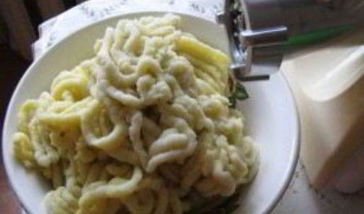 картофельные пирожки с начинкой из фарша