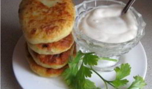 картофельные пирожки с начинкой из фарша