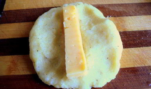 картофельные пирожки с сыром