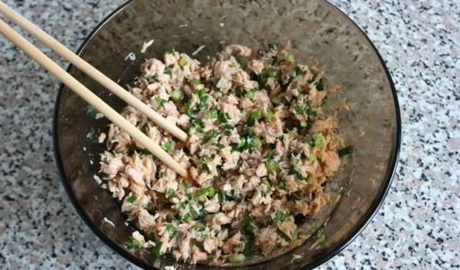 китайские пирожки с лососем