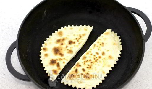 кутабы с сыром и зеленью