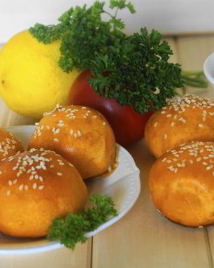 Пирожки из томатного теста