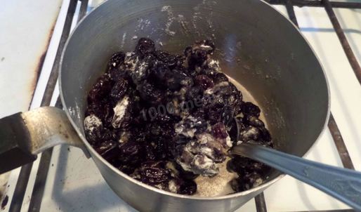 пирожки с изюмом