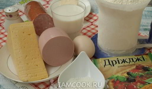 пирожки с колбасой и сыром
