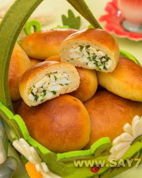 Пирожки с луком и яйцом