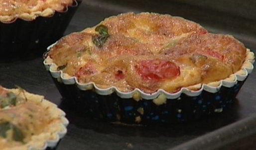 пирожки с помидорами