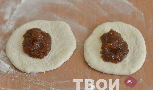 пирожки с повидлом