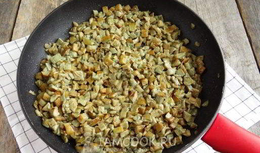 пирожки с солеными грибами