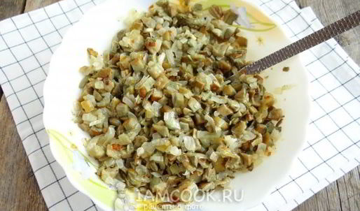 пирожки с солеными грибами