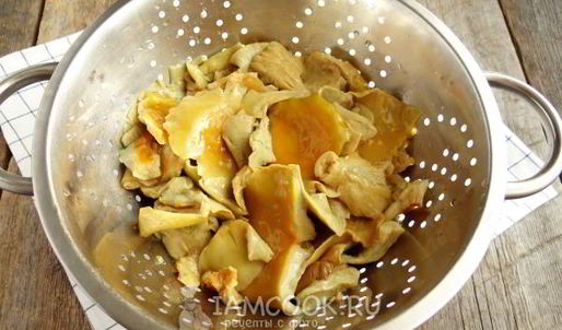 пирожки с солеными грибами