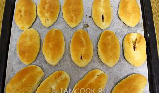 пирожки с яблочным повидлом