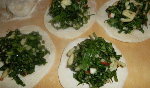 пирожки со щавелем и яблоками