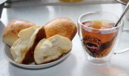 пирожки со сливой из дрожжевого теста