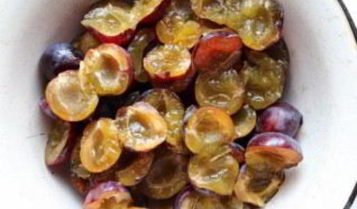 пирожки со сливой из дрожжевого теста