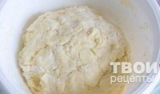 слоеные пирожки с мясом