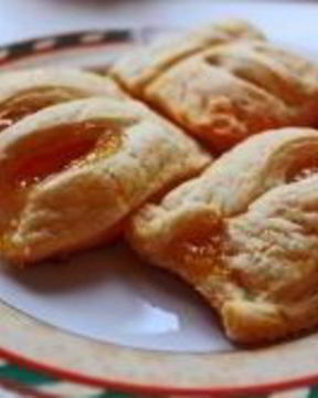 Слоеные пирожки с вареньем в духовке