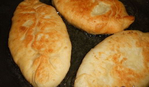 жареные пирожки из заварного дрожжевого теста