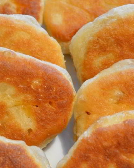 Рецепт жареных пирожков с капустой на кислом молоке