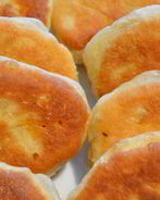 Жареные пирожки с капустой на кислом молоке