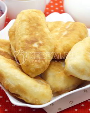 Жареные пирожки с клюквой