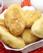 Жареные пирожки с клюквой