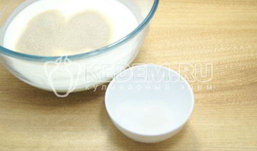 жареные пирожки с клюквой