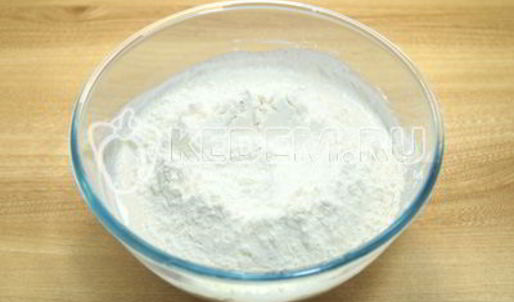 жареные пирожки с клюквой