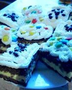 Бисквитные пирожные с творожной начинкой сметанным кремом