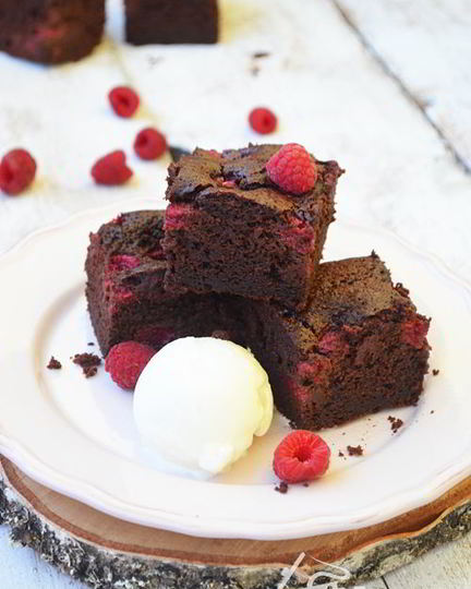Рецепт брауни на темном пиве с малиной