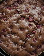 Брауни с вишней и орехами