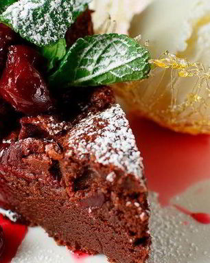 Брауни с вишневой прослойкой