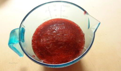 клюквенные пирожные с меренгой