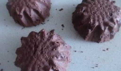 кокосовые пирожные в шоколаде