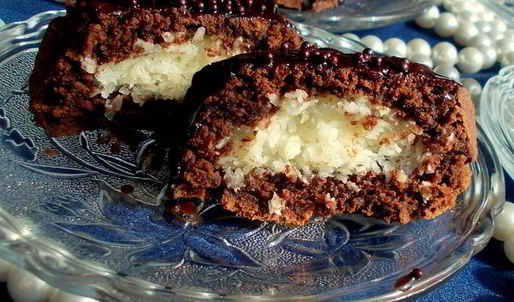 кокосовые пирожные в шоколаде