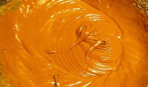 мраморный брауни с прослойкой из сливочного сыра и коктейльной вишни