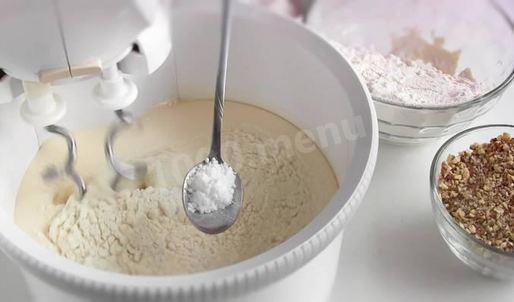 пирожное белочка с орехами и сгущенкой