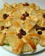 Пирожное из слоеного теста