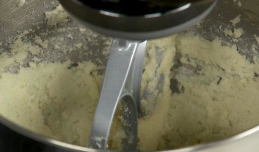 пирожное малиновые облака