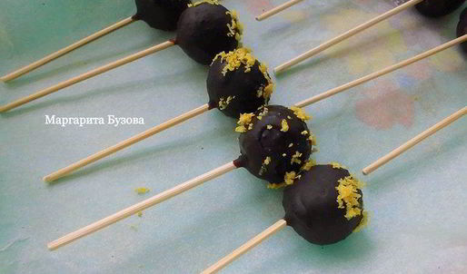 пирожные на палочке